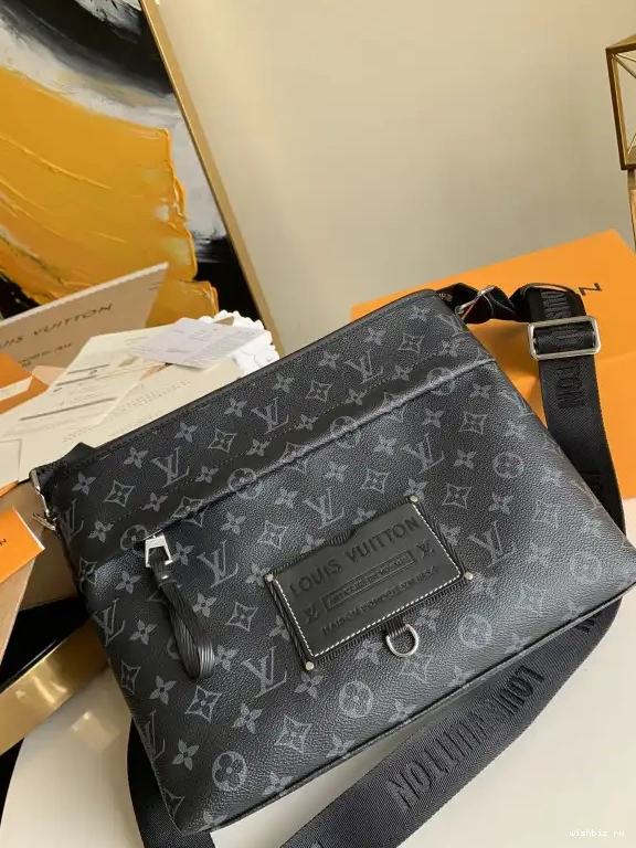 WIS BAG MESSENGER VUITTON LOUIS 0521